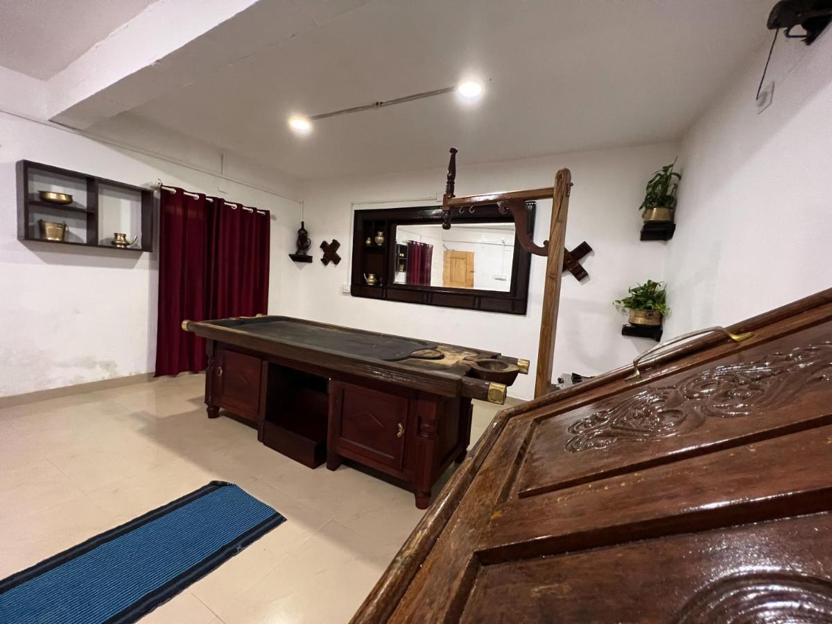 Vedha Ayurvedic Panchakarma Treatment Centre Hotell Alappuzha Eksteriør bilde