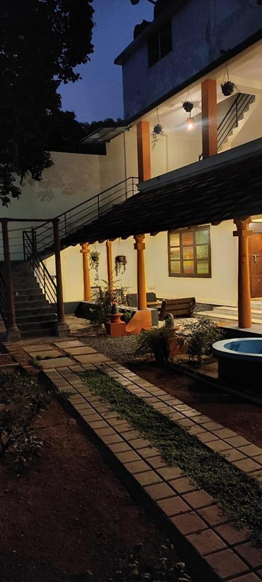 Vedha Ayurvedic Panchakarma Treatment Centre Hotell Alappuzha Eksteriør bilde